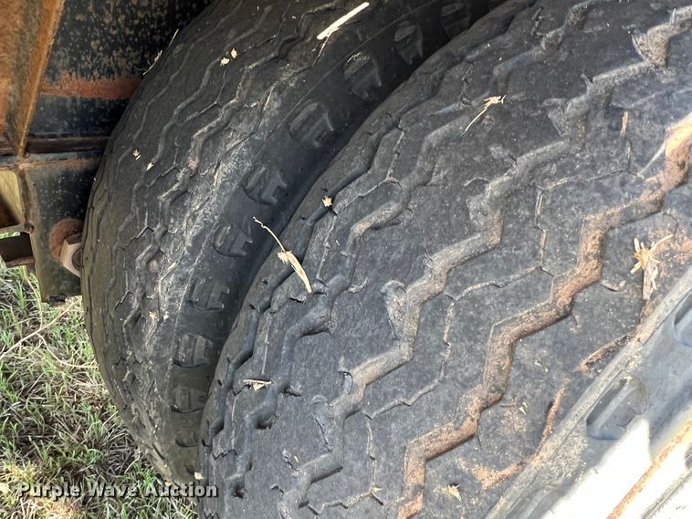 image for item IG9372 2005 Legend  equipment trailer