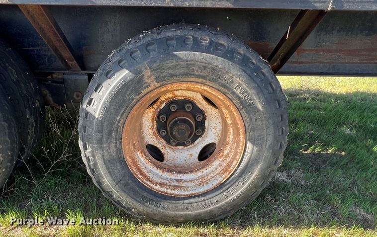 image for item IG9372 2005 Legend  equipment trailer