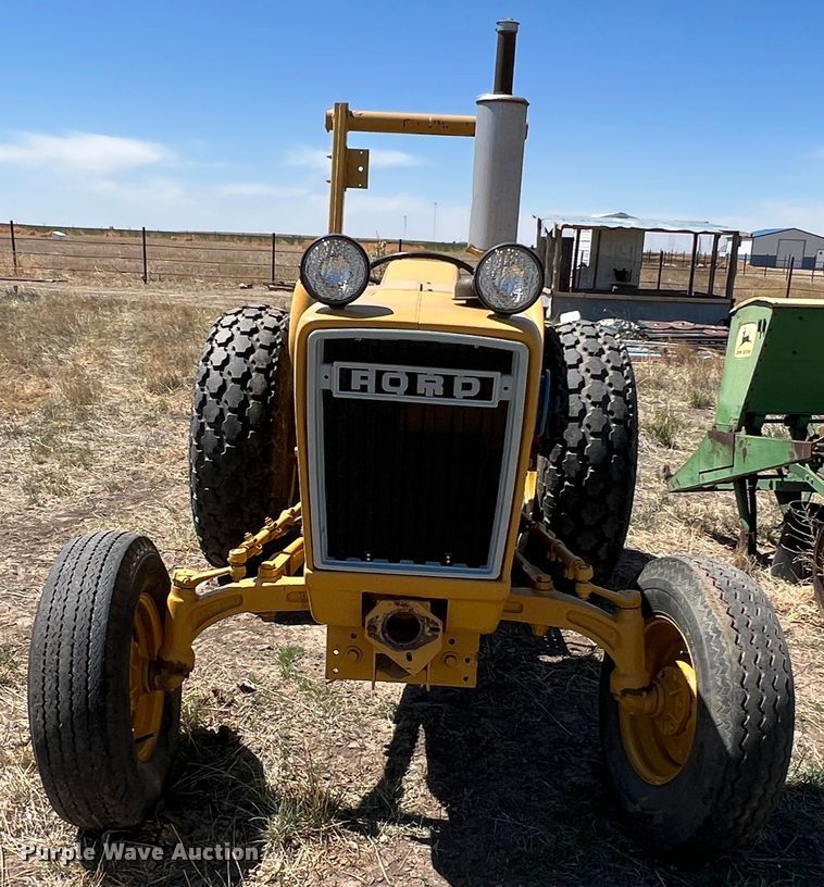 image for item IG9401 Ford 3400  tractor