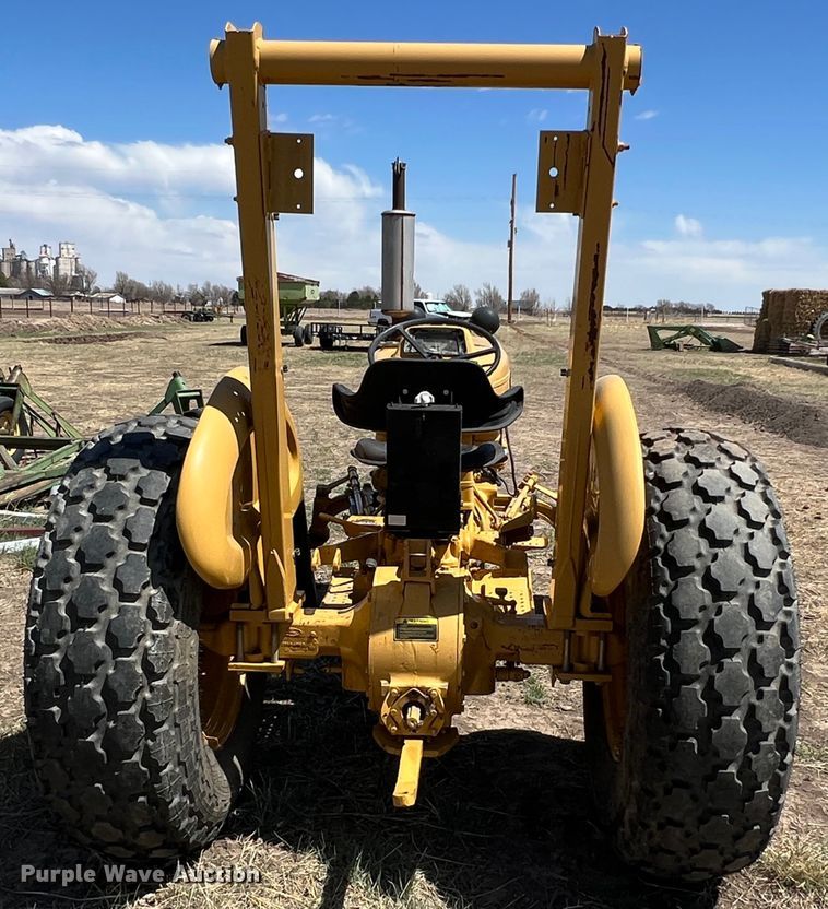 image for item IG9401 Ford 3400  tractor