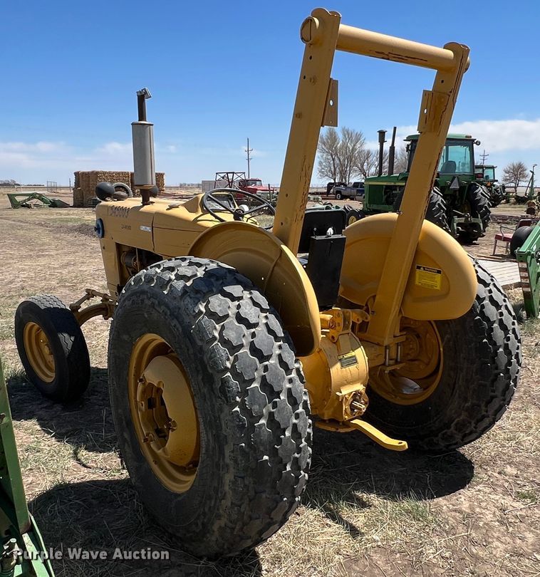 image for item IG9401 Ford 3400  tractor