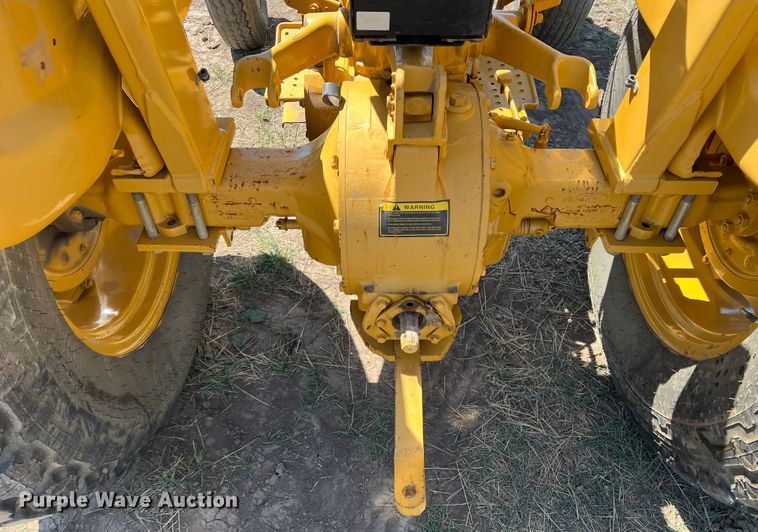 image for item IG9401 Ford 3400  tractor