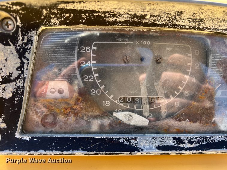 image for item IG9401 Ford 3400  tractor