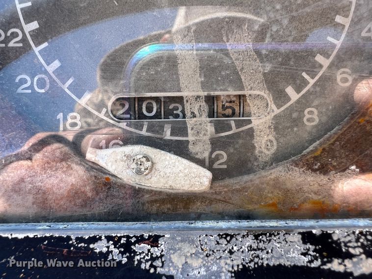 image for item IG9401 Ford 3400  tractor