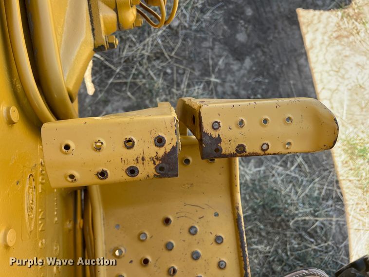 image for item IG9401 Ford 3400  tractor