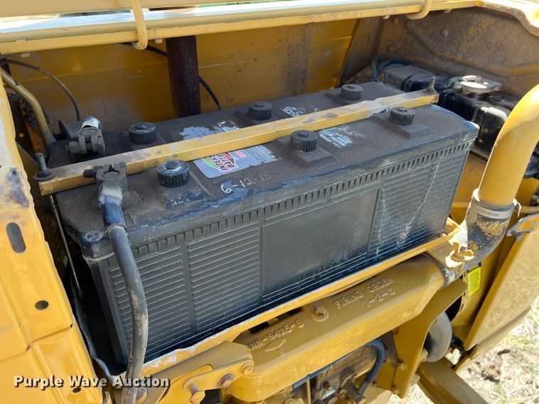 image for item IG9401 Ford 3400  tractor