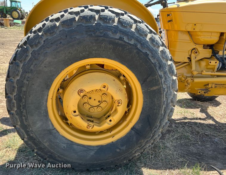 image for item IG9401 Ford 3400  tractor