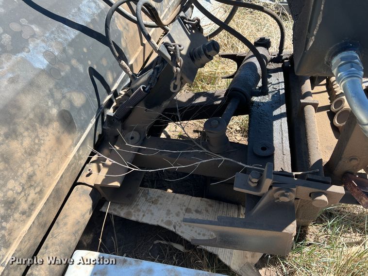 image for item IG9401 Ford 3400  tractor