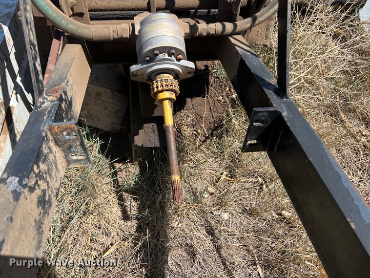 image for item IG9401 Ford 3400  tractor