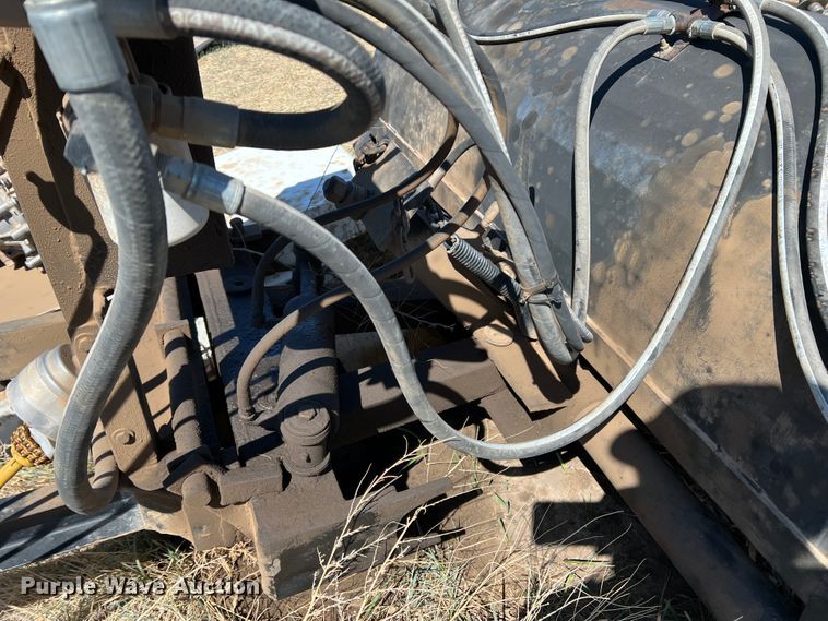 image for item IG9401 Ford 3400  tractor