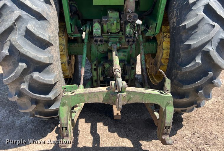 image for item IG9402 1976 John Deere 4430  tractor