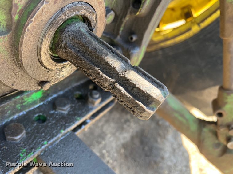 image for item IG9402 1976 John Deere 4430  tractor