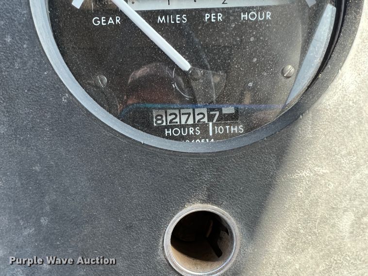 image for item IG9402 1976 John Deere 4430  tractor