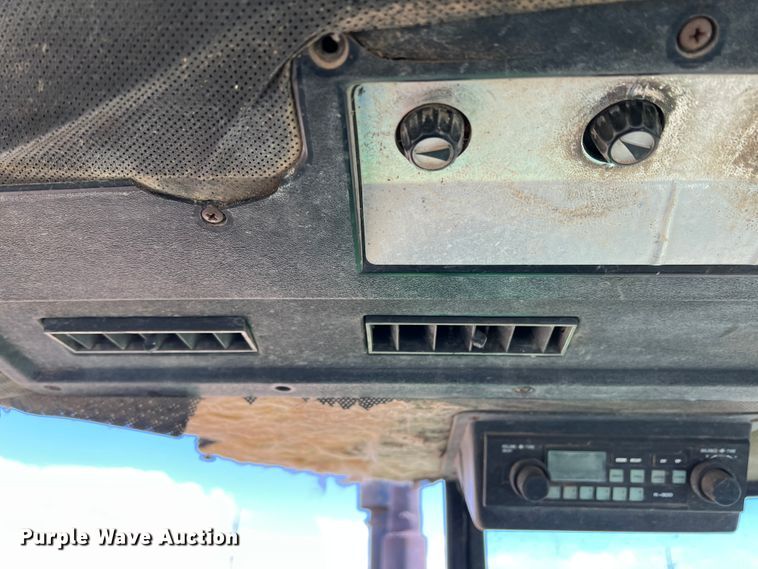 image for item IG9402 1976 John Deere 4430  tractor