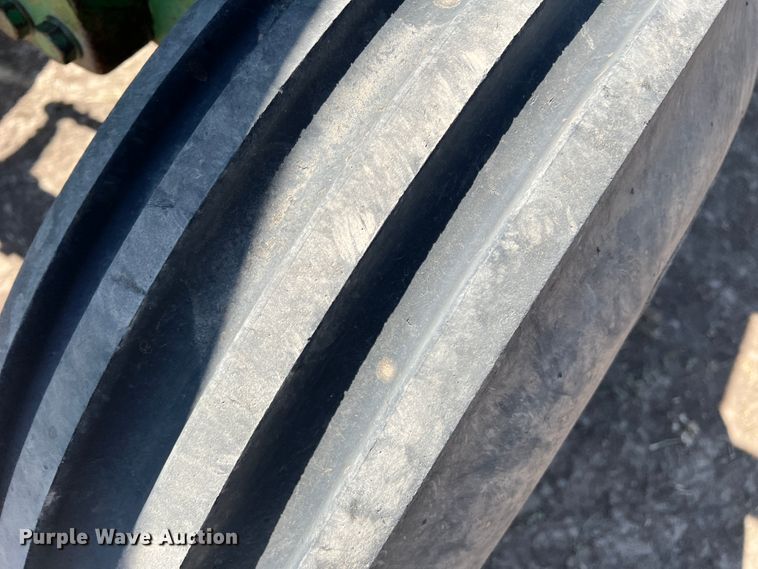 image for item IG9402 1976 John Deere 4430  tractor