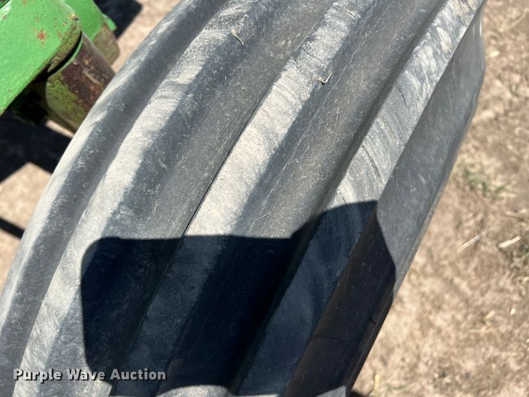 image for item IG9402 1976 John Deere 4430  tractor