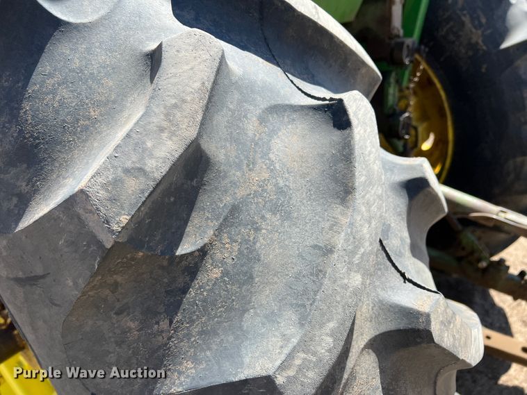 image for item IG9402 1976 John Deere 4430  tractor