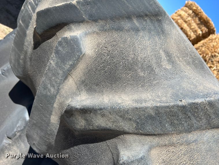 image for item IG9402 1976 John Deere 4430  tractor