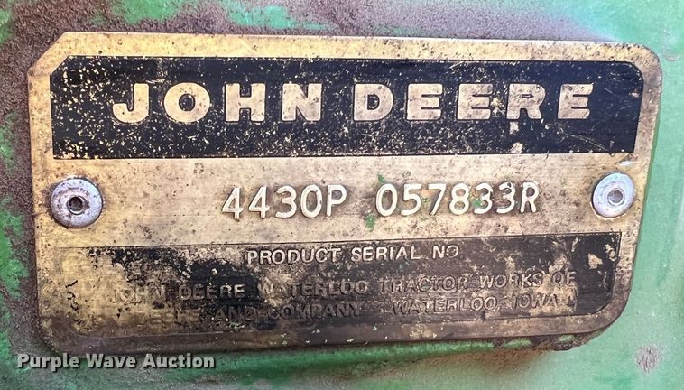 image for item IG9402 1976 John Deere 4430  tractor