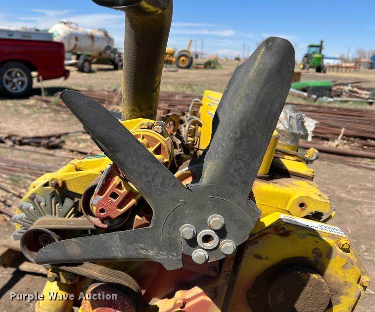 image for item IG9403 Cummins 4B3.9-C  engine