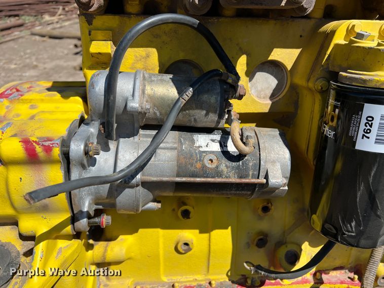 image for item IG9403 Cummins 4B3.9-C  engine