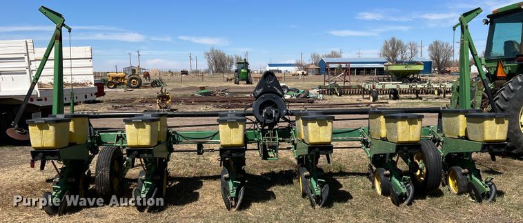 image for item IG9404 John Deere 7300 MaxEmerge 2  planter