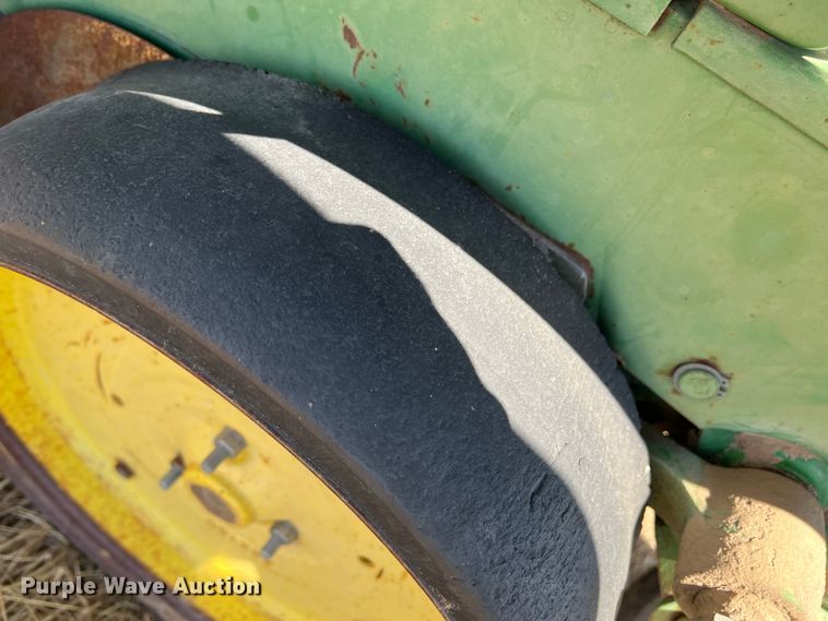image for item IG9404 John Deere 7300 MaxEmerge 2  planter
