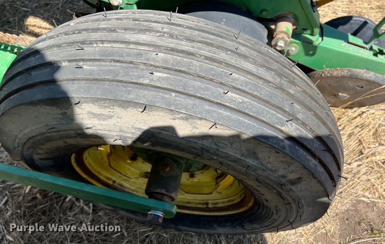 image for item IG9404 John Deere 7300 MaxEmerge 2  planter