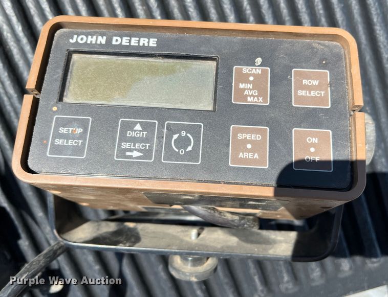 image for item IG9404 John Deere 7300 MaxEmerge 2  planter