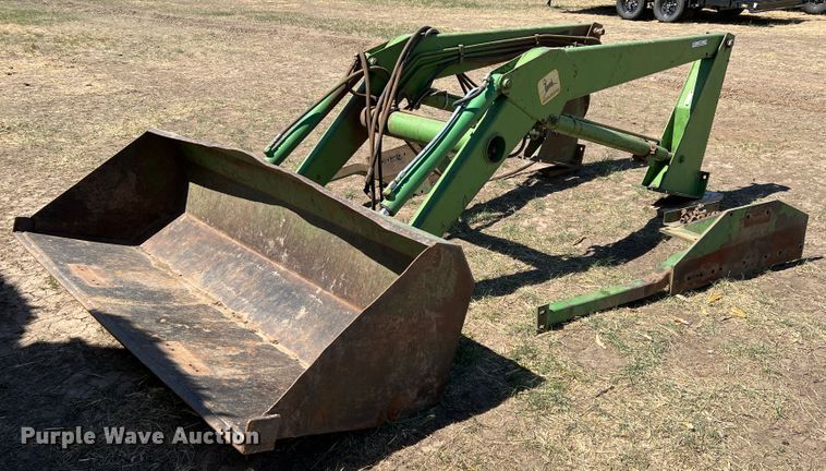 image for item IG9405 John Deere 158  loader