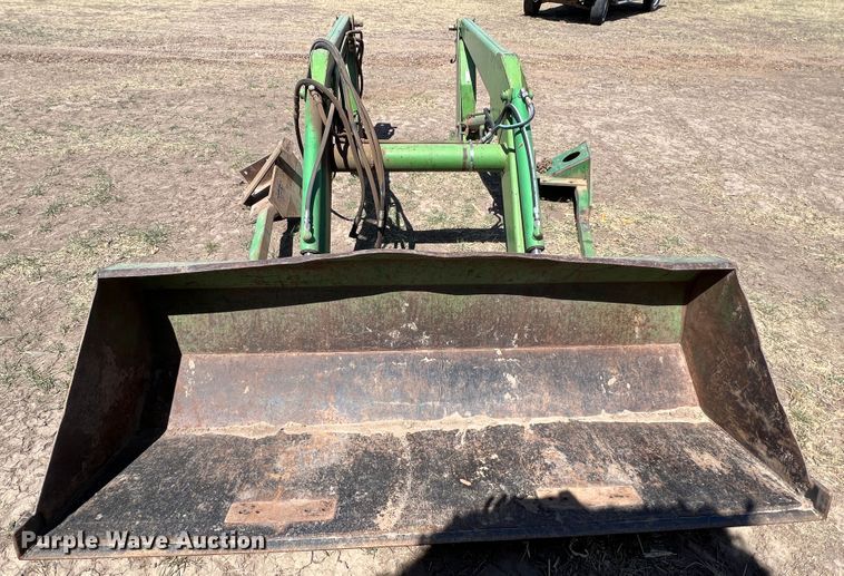 image for item IG9405 John Deere 158  loader