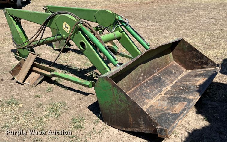 image for item IG9405 John Deere 158  loader