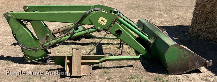 image for item IG9405 John Deere 158  loader