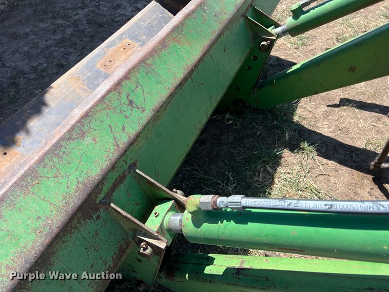 image for item IG9405 John Deere 158  loader