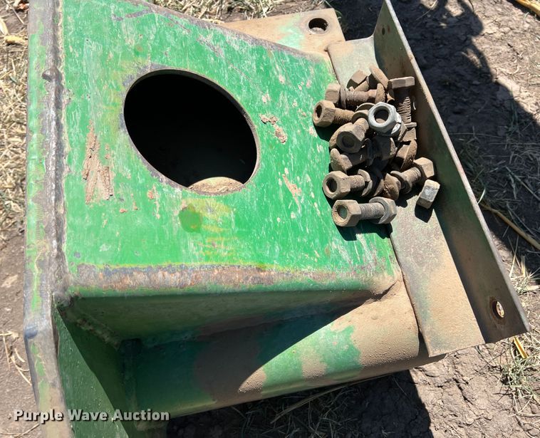 image for item IG9405 John Deere 158  loader