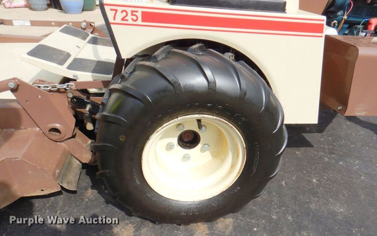 image for item IH9237 Grasshopper 725G2  ZTR lawn mower