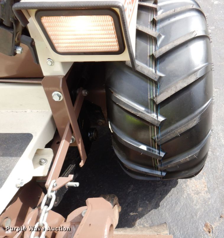 image for item IH9237 Grasshopper 725G2  ZTR lawn mower