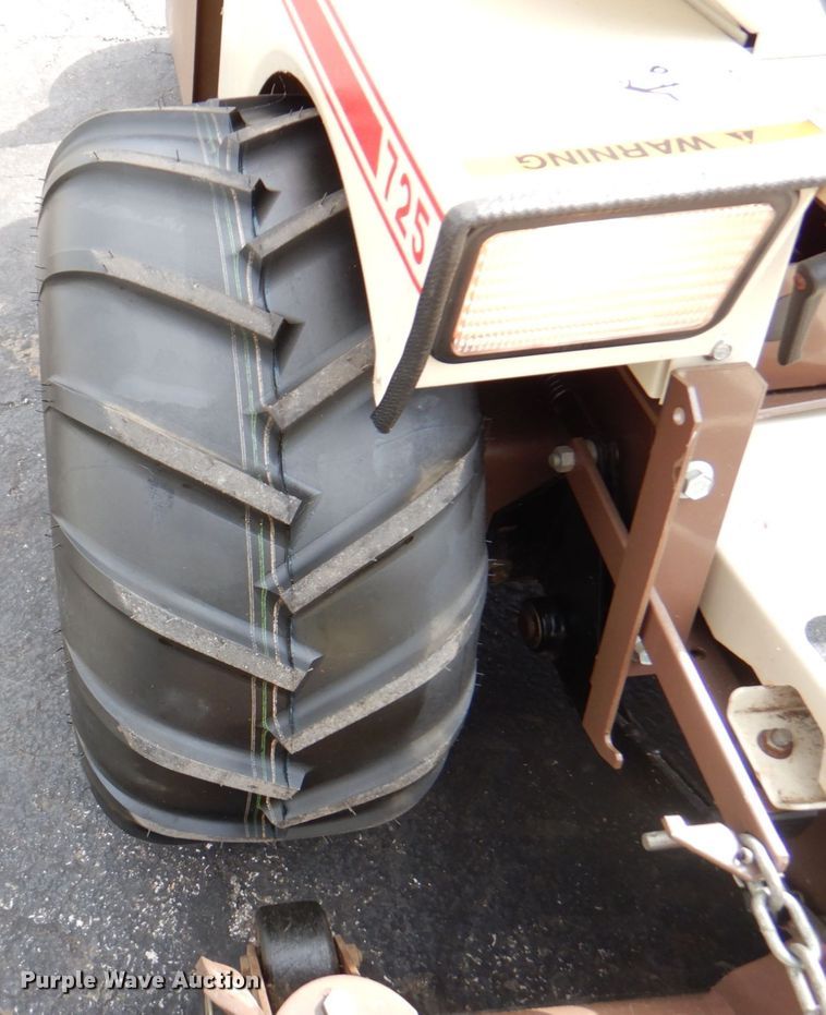 image for item IH9237 Grasshopper 725G2  ZTR lawn mower