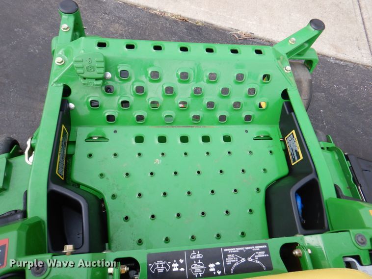 image for item IH9238 2009 John Deere Z830A  ZTR lawn mower