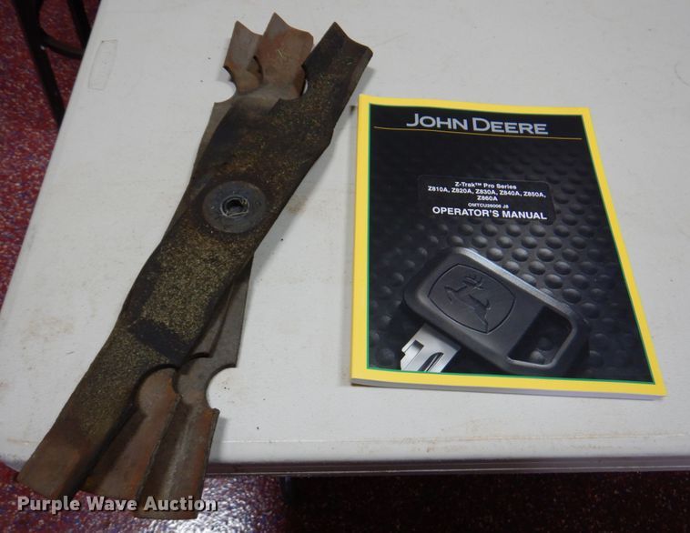 image for item IH9238 2009 John Deere Z830A  ZTR lawn mower