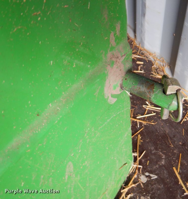 image for item IH9240 John Deere  ballast box