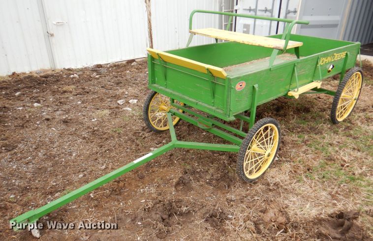 image for item IH9241 Comer Mfg  horse carriage