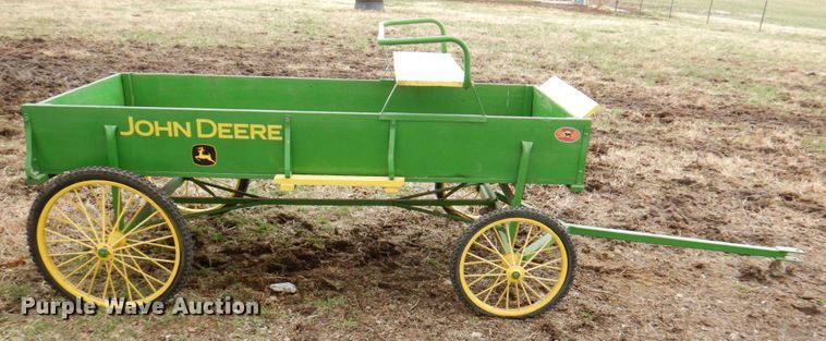 image for item IH9241 Comer Mfg  horse carriage