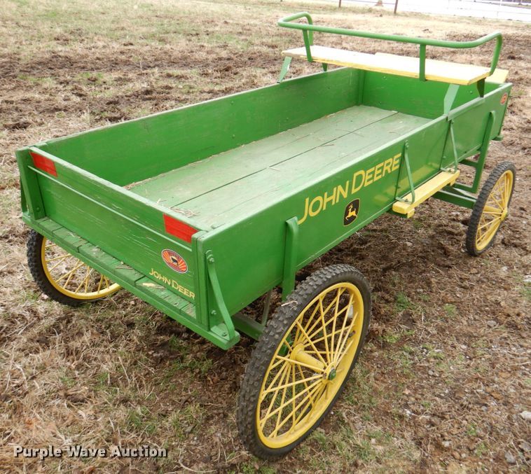 image for item IH9241 Comer Mfg  horse carriage