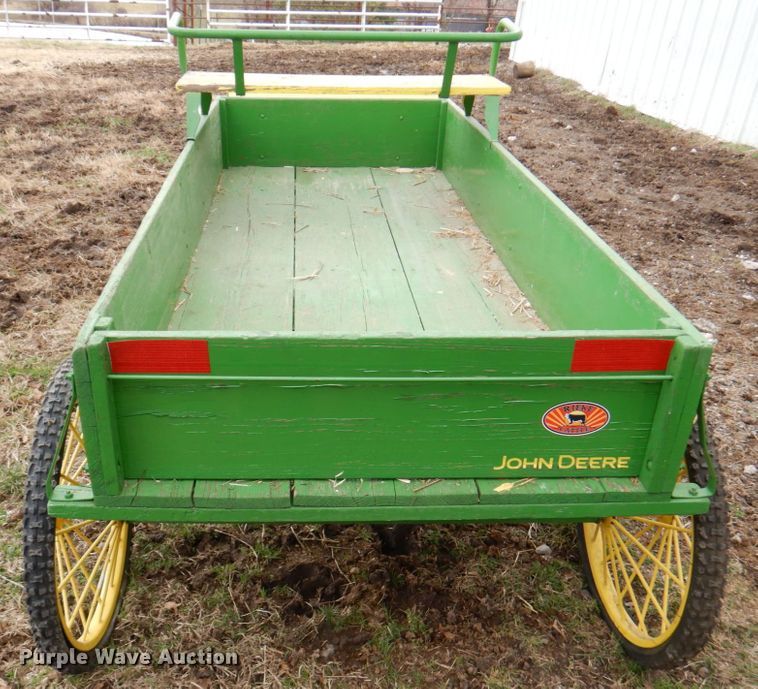 image for item IH9241 Comer Mfg  horse carriage