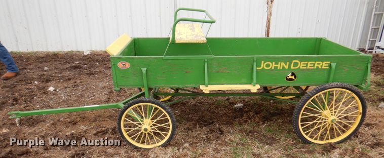 image for item IH9241 Comer Mfg  horse carriage