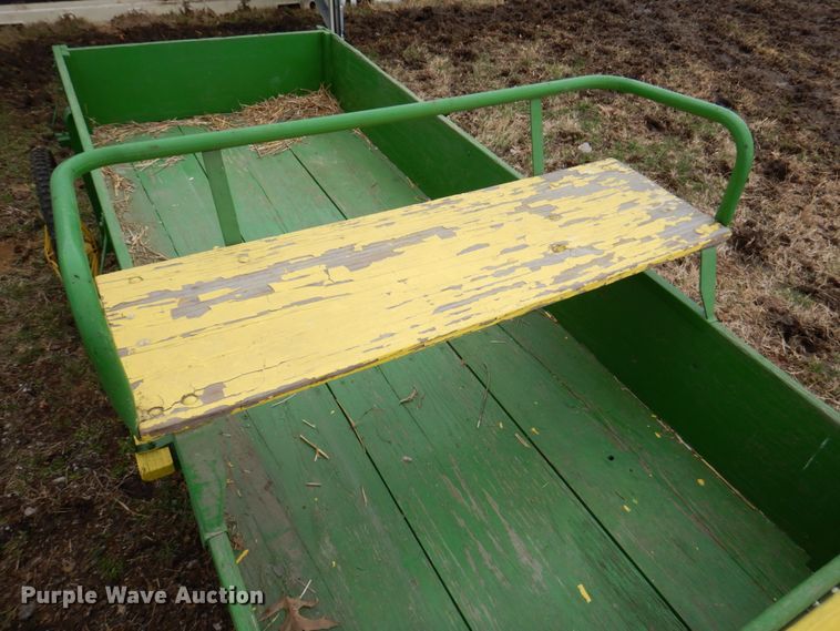 image for item IH9241 Comer Mfg  horse carriage