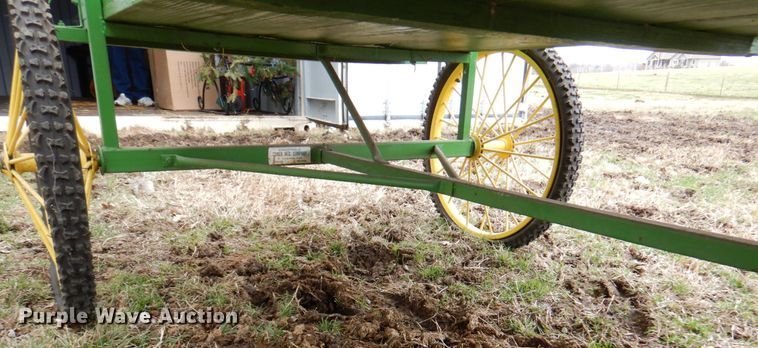 image for item IH9241 Comer Mfg  horse carriage