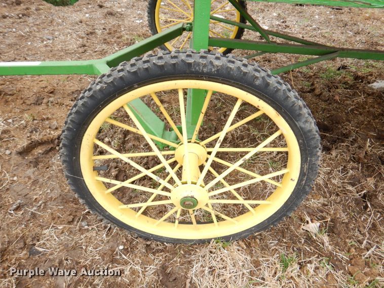 image for item IH9241 Comer Mfg  horse carriage