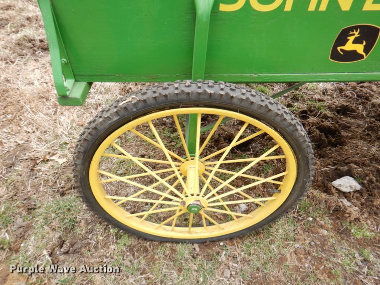image for item IH9241 Comer Mfg  horse carriage